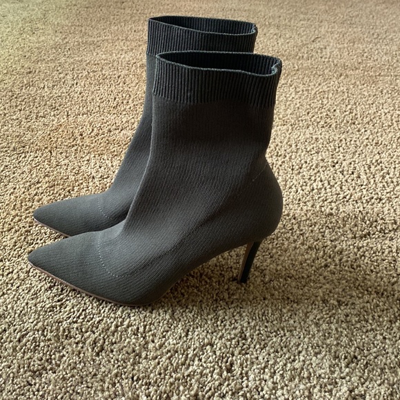 Steve madden sock booties heels - Picture 3 of 7